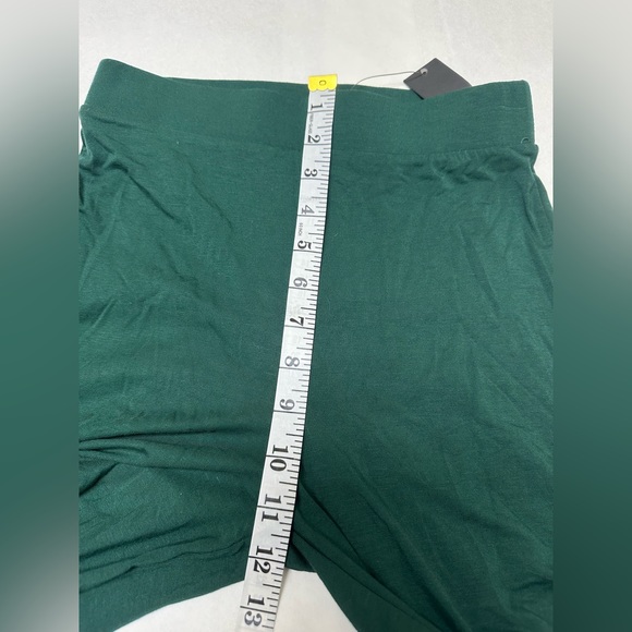 NWT: Wide leg Lulu’s green trousers ✨ - Picture 4 of 7